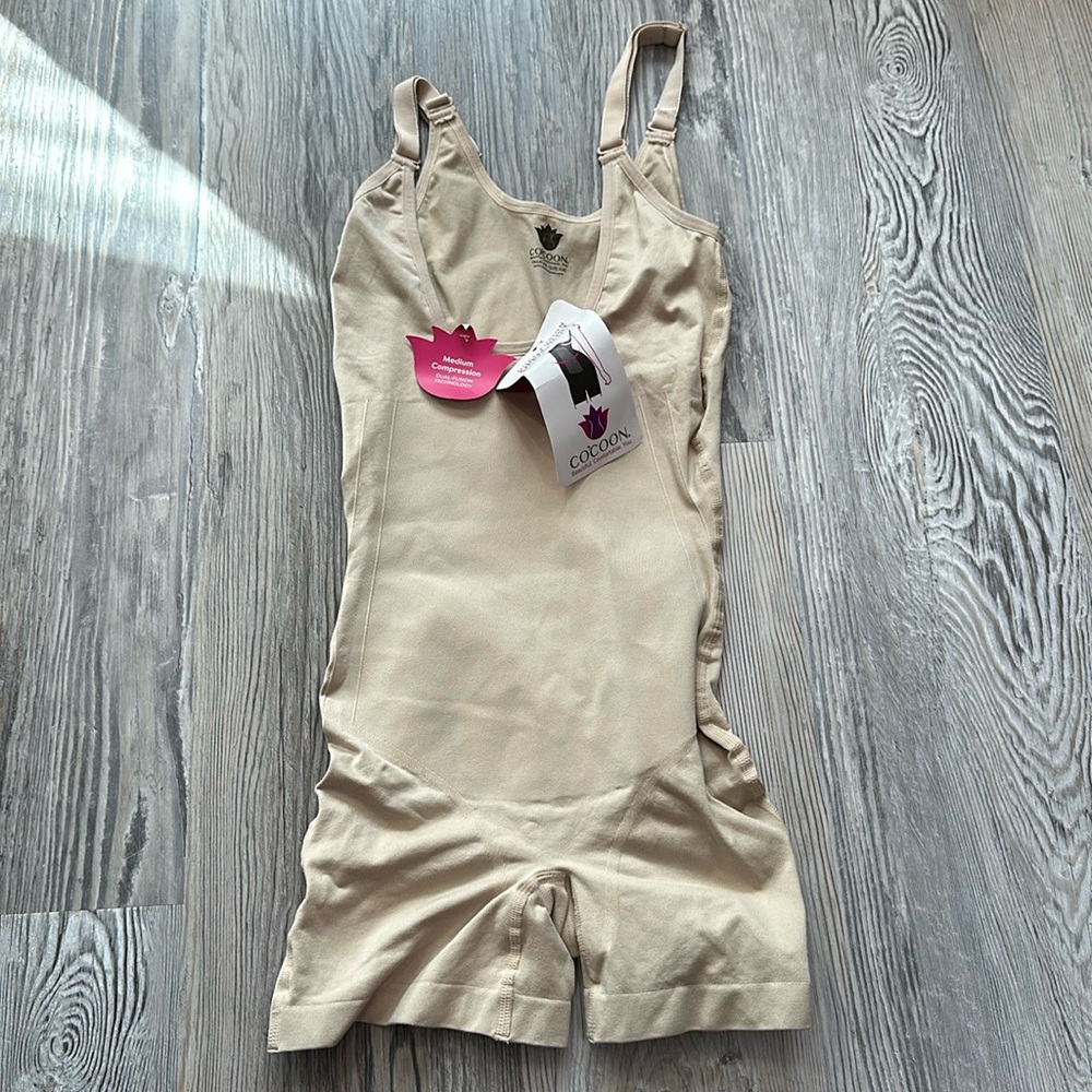 Braless molding bodysuit shapewear